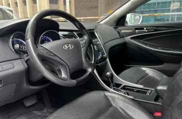 White Hyundai Sonata 2011 for sale in Automatic