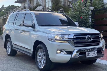 2018 Toyota Land Cruiser in Caloocan, Metro Manila