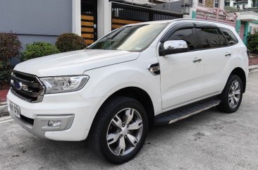 White Ford Everest 2018 for sale in Automatic