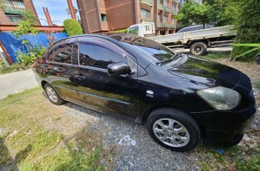 Sell White 2010 Toyota Vios in Parañaque