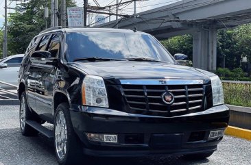 White Cadillac Escalade 2010 for sale in Manila