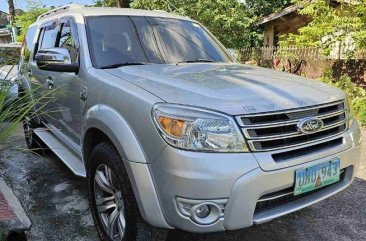 White Ford Everest 2013 for sale in Automatic