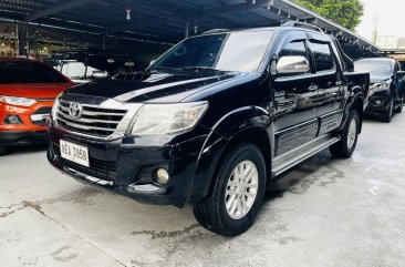 White Toyota Hilux 2014 for sale in Las Piñas