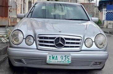Sell White 1998 Mercedes-Benz E-Class in Valenzuela