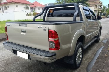 Sell White 2015 Toyota Hilux in San Fernando