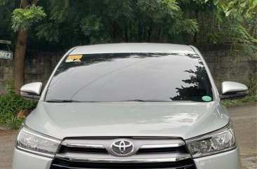 Selling White Toyota Innova 2021 in Parañaque