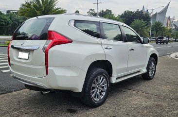 Selling White Mitsubishi Montero sport 2017 in Pasay