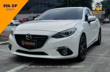Sell White 2016 Mazda 3 in Manila