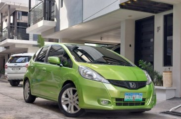 Sell White 2013 Honda Jazz in Quezon City