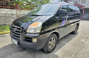 Selling White Hyundai Starex 2007 in Bacoor