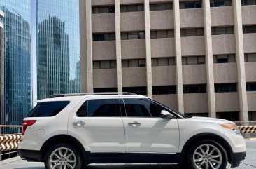 White Ford Explorer 2014 for sale in Makati