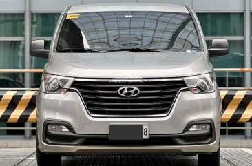 2019 Hyundai Starex  2.5 CRDi GLS 5 AT(Diesel Swivel) in Makati, Metro Manila