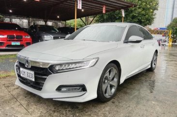 Selling White Honda Accord 2020 in Pasig