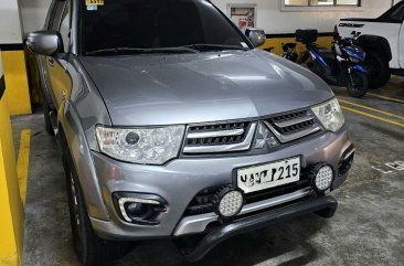 Selling White Mitsubishi Montero 2015 in Manila