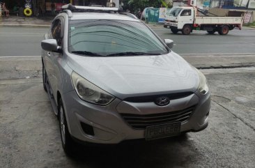 Selling White Hyundai Tucson 2010 in Taytay