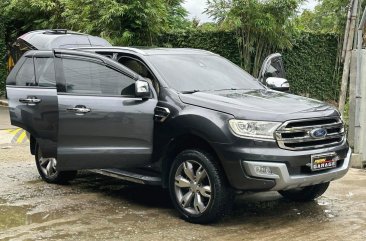 White Ford Everest 2017 for sale in Automatic