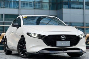 Sell White 2021 Mazda 2 in Makati