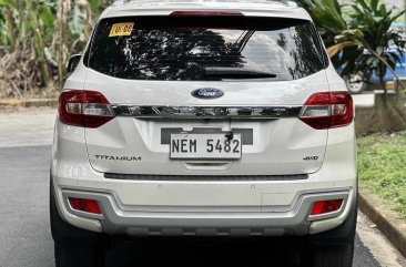 Selling White Ford Everest 2022 in Cainta