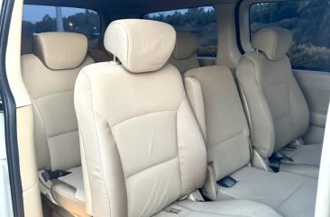 Selling White Hyundai Grand starex 2008 in Manila