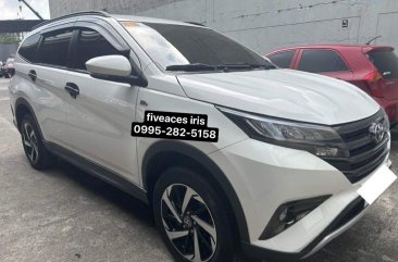 Selling White Toyota Rush 2021 in Mandaue