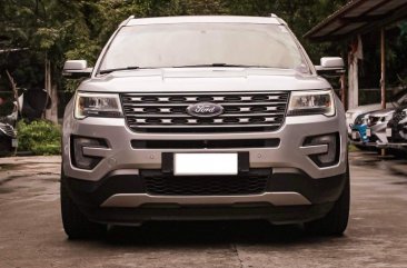 White Ford Explorer 2017 for sale in Pasig