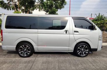 Selling Silver Toyota Hiace 2016 in Imus