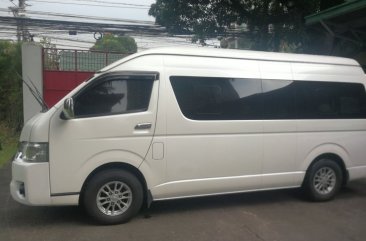 Selling White Toyota Hiace Super Grandia 2017 in Parañaque