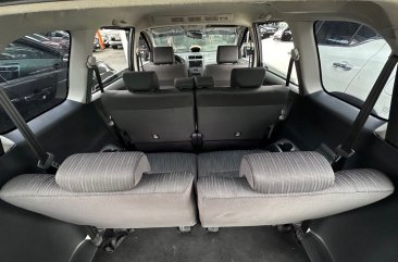 Selling White Toyota Avanza 2021 in Parañaque