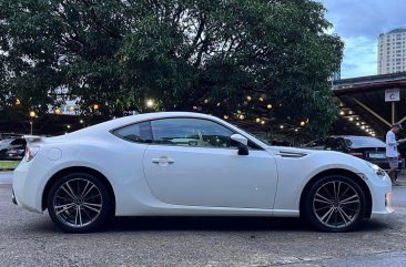 Sell White 2014 Subaru Brz in Manila