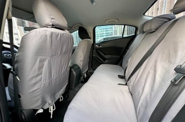 Selling White Mazda 3 2016 in Makati