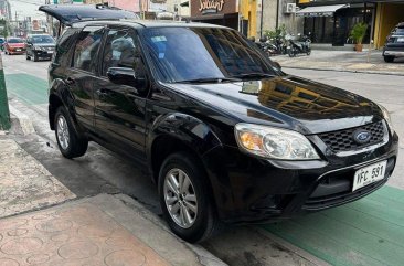 White Ford Escape 2011 for sale in Mandaluyong