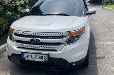 Selling White Ford Explorer 2014 in Pasig