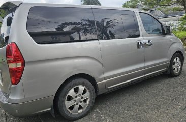 White Hyundai Starex 2011 for sale in Quezon City