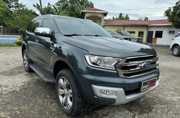 White Ford Everest 2017 for sale in Automatic