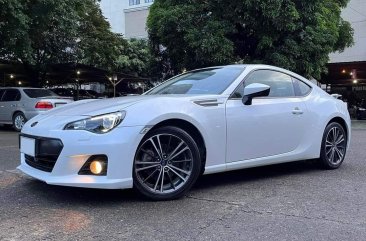 Selling White Subaru Brz 2014 in Parañaque