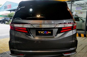 Sell White 2014 Honda Odyssey in Pasig