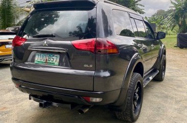 Sell White 2011 Mitsubishi Montero sport in Quezon City