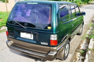 Green Toyota Revo 2002 for sale in Manual