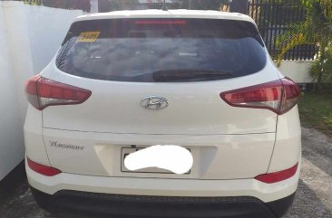 Sell White 2017 Hyundai Tucson in Calape