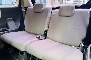 Selling White Toyota Avanza 2016 in Makati