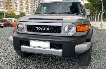 White Toyota Fj Cruiser 2010 for sale in 