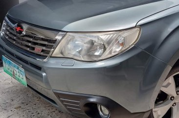 Selling White Subaru Forester 2011 in Quezon City