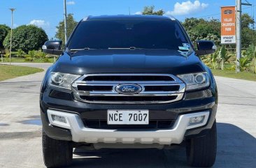 Selling White Ford Everest 2016 in Parañaque