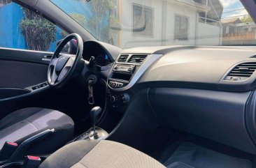 White Hyundai Accent 2013 for sale in Manila