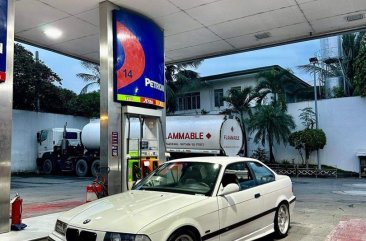 Selling White Bmw M3 1995 in Bacoor