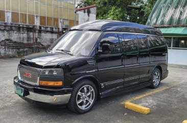 Sell White 2011 Gmc Savana in Quezon City