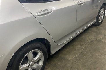 Selling White Honda City 2009 in Manila