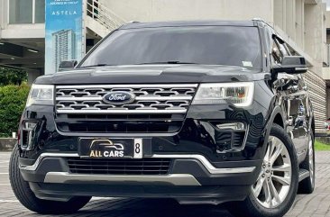 Selling White Ford Explorer 2018 in Makati