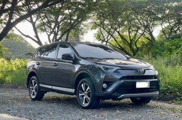 White Toyota Rav4 2017 for sale in Automatic