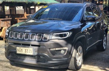 Selling White Jeep Compass 2020 in Tagaytay